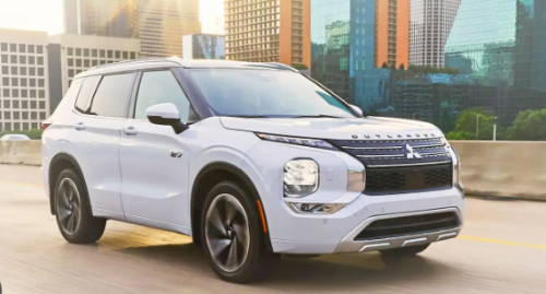 Discover the Best Deals on the 2024 Outlander: Lease, Buy, and Save