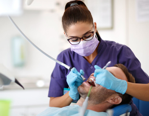 Finding the Right Dental Clinic: Your Path to a Perfect Smile